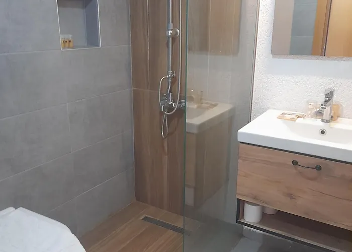 Otel Tangiers Ex Marina Bay