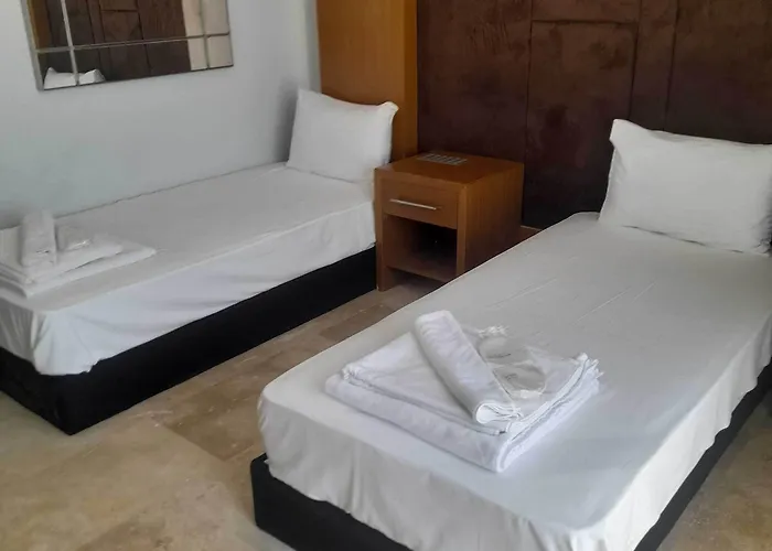 Otel Tangiers Ex Marina Bay